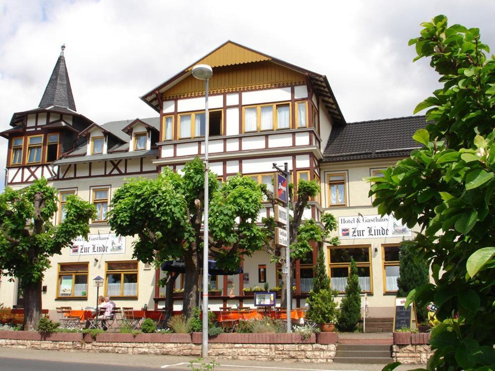 Gasthaus & Hotel Zur Linde Friedrichroda Exterior photo